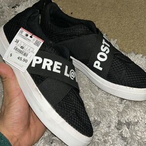 Zara Sneakers Women's 7.5 NWOB Laceless Slip On Exclusive to Austraila Africa